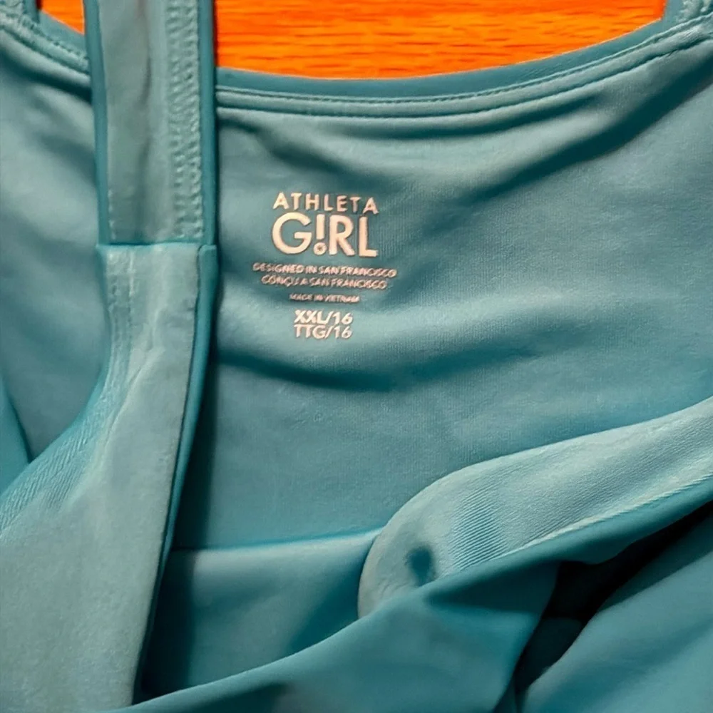 Athleta G!rls | Turquoise Cropped Tank Top | Built in Bra | size XXL (16)